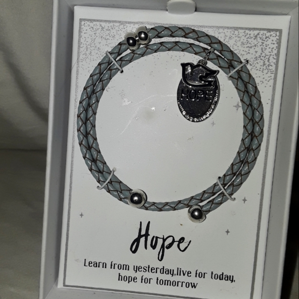 ***SOLD*** Bracelet hope dove teal silver charms